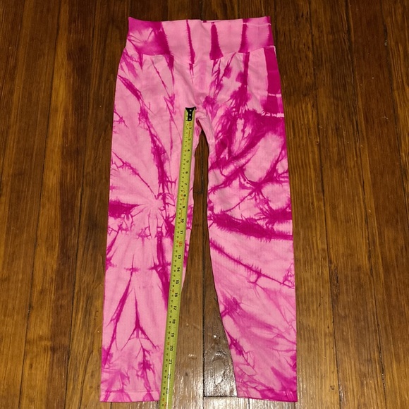 NWT Pink Seamless High Waist 7/8 Workout Tight - Pink Daisy Spiral Tie Dye - Picture 12 of 13